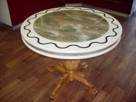 Сборка круглого стола в Семенове